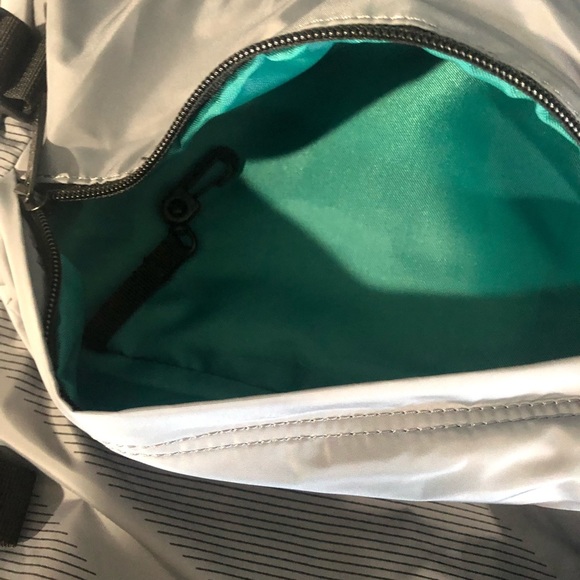 NWT adidas Originals EQT Laptop Backpack - Picture 4 of 4